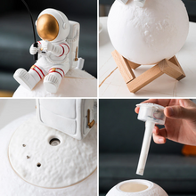 Load image into Gallery viewer, Astronaut Miniature Night Light Humidifier
