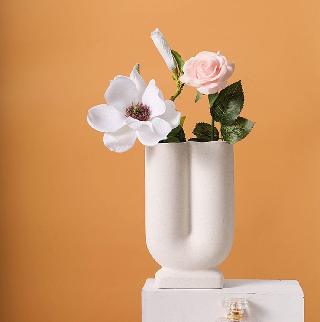 U-Shape Plain White Nordic Style Ceramics vase
