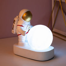 Load image into Gallery viewer, Modern Astronaut Table Lamp
